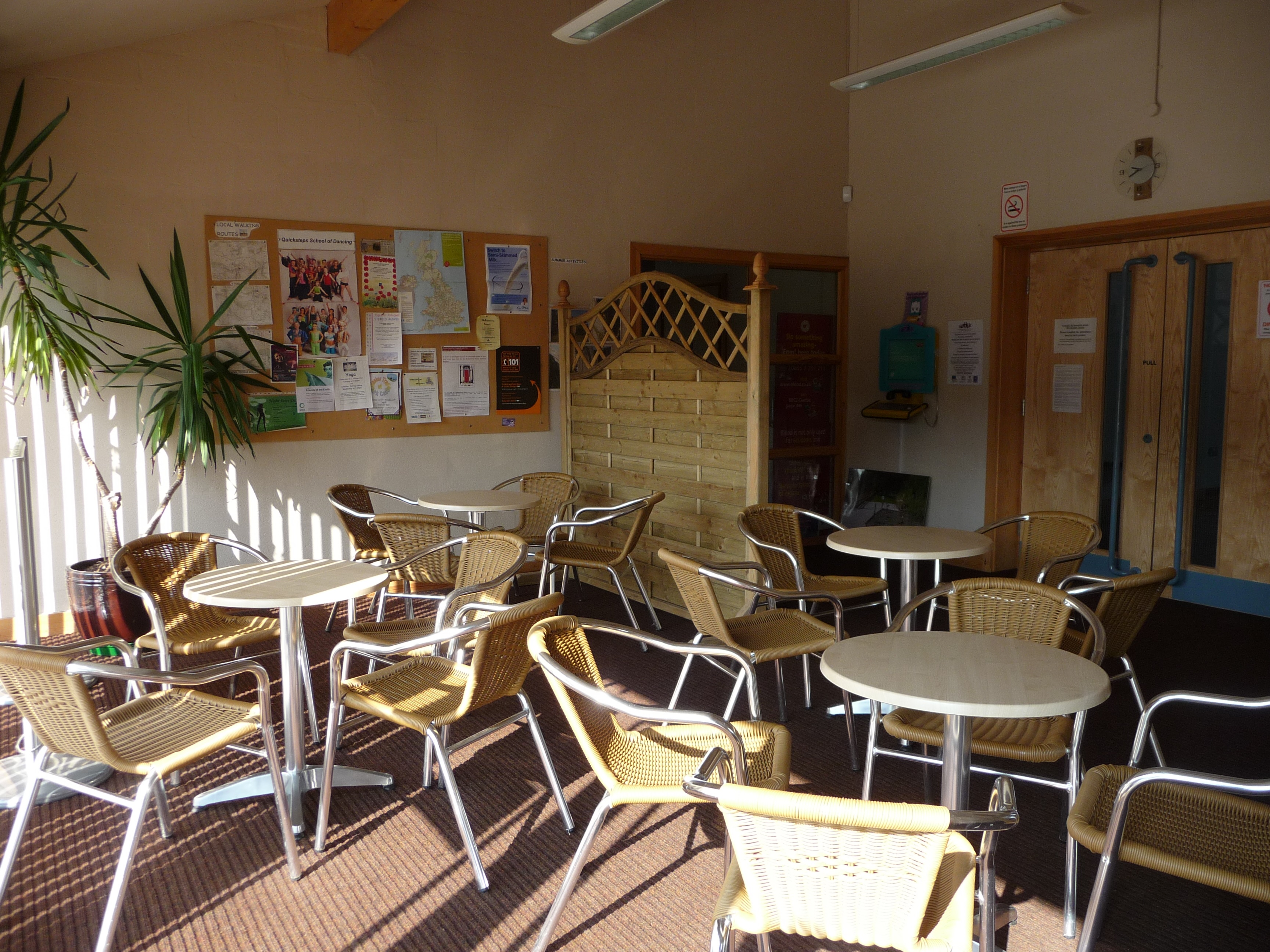 011 Cafe - reception area